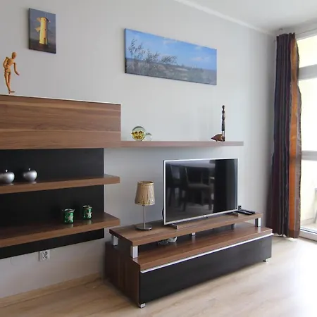 - Apartament Nad Kanalem *